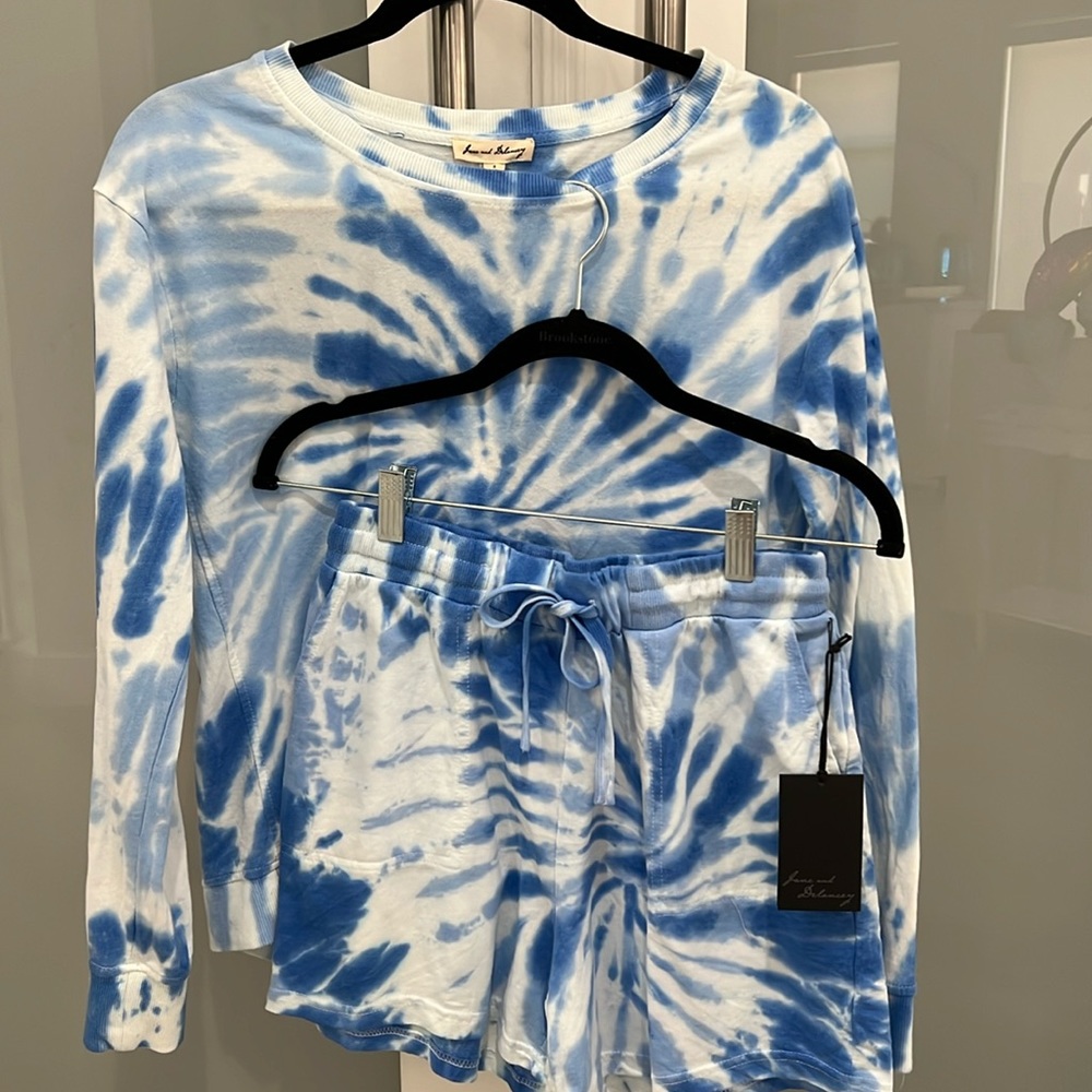 NWT Jane and Delancey Tie Dye Short set. Size S. Blue/white.